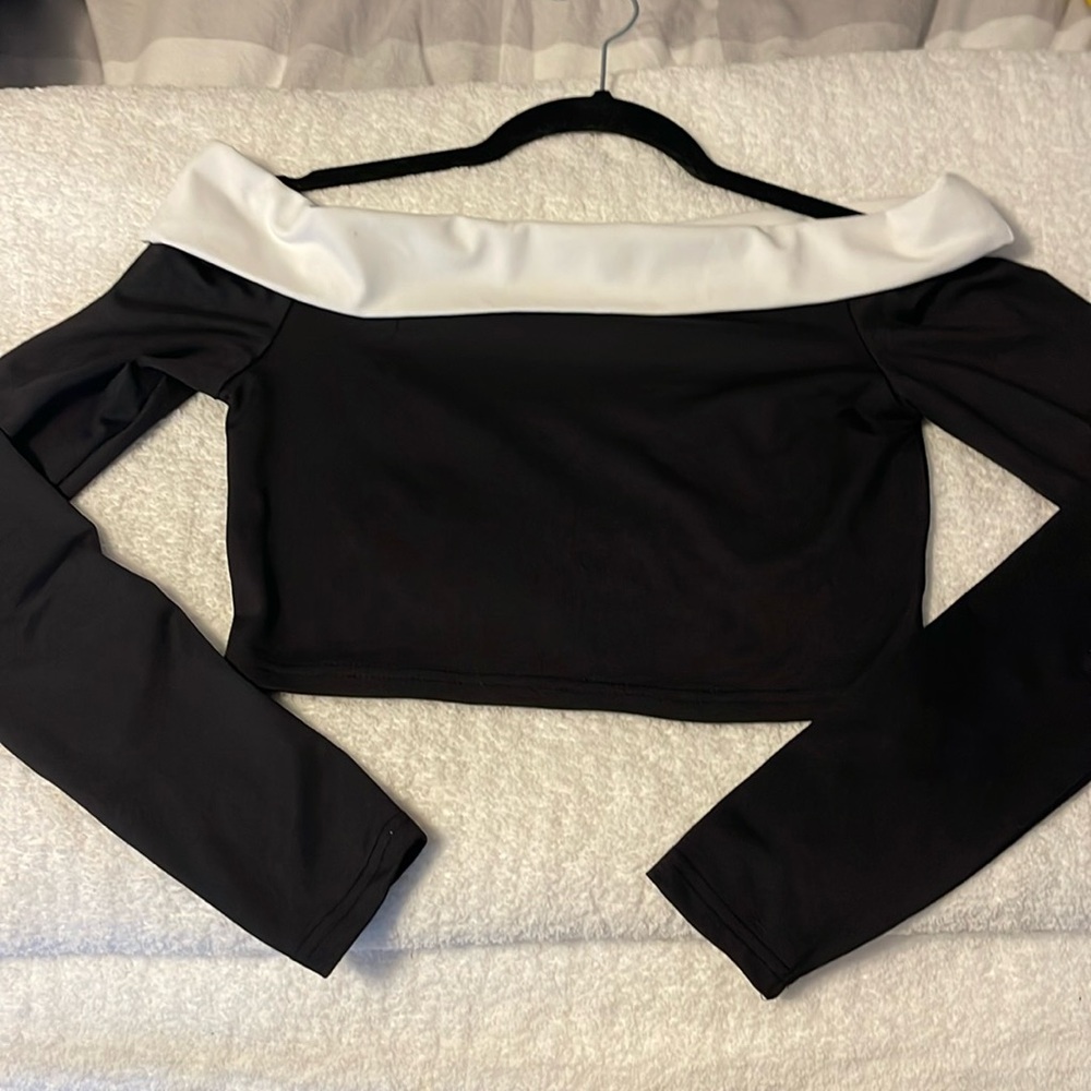 Cropped top